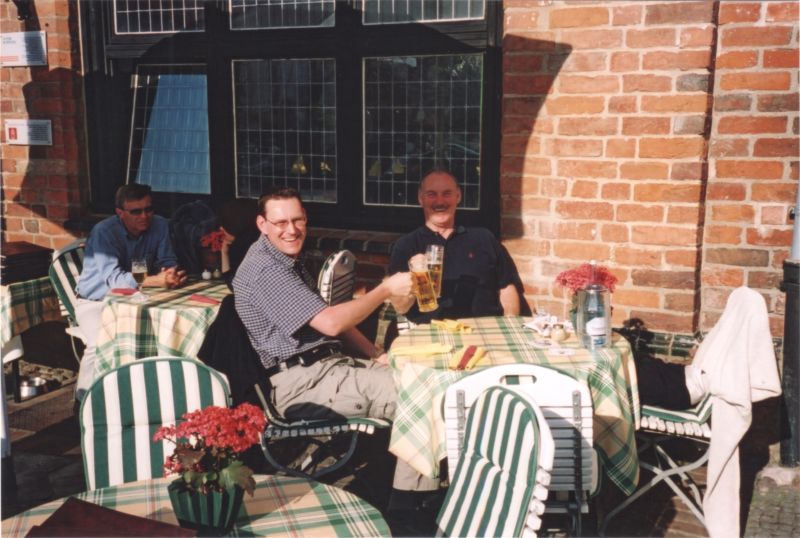 Prost beim Restaurant Alter Schwede Prost beim Restaurant Alter Schwede