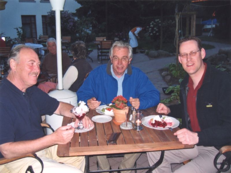 Beim Nachtisch Beim Nachtisch