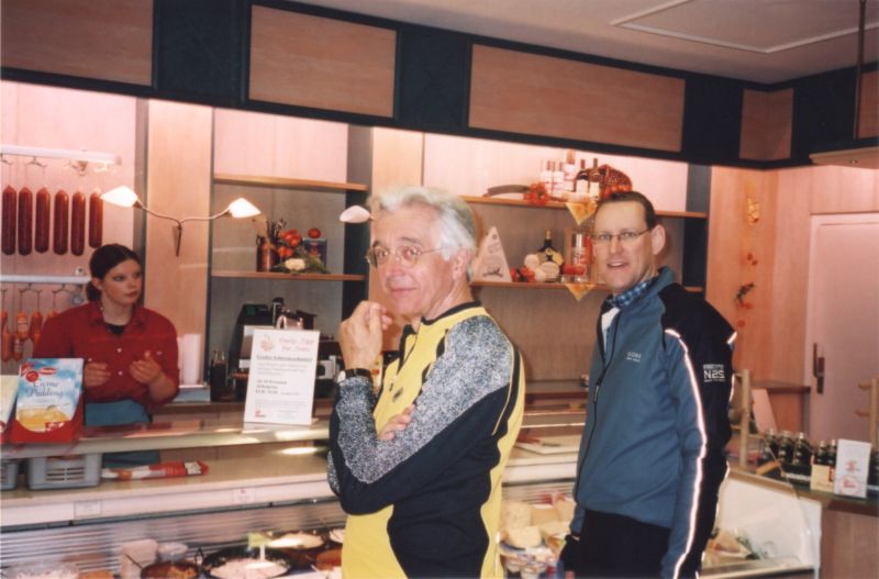 Proviantfassen beim Metzger Proviantfassen beim Metzger